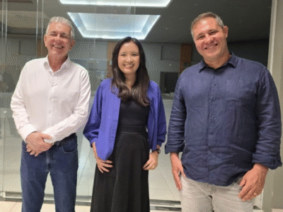 AEA Marília anuncia Profissionais do Ano de 2025. Eduardo Almeida (Engenheiro), Flávia Ohoseki (Arquiteta) e Pedro Losasso (Engenheiro Agrônomo). Confira entrevistas em vídeos