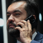 Cláudio Castro conquista meio milhão de seguidores nas redes após megaoperação