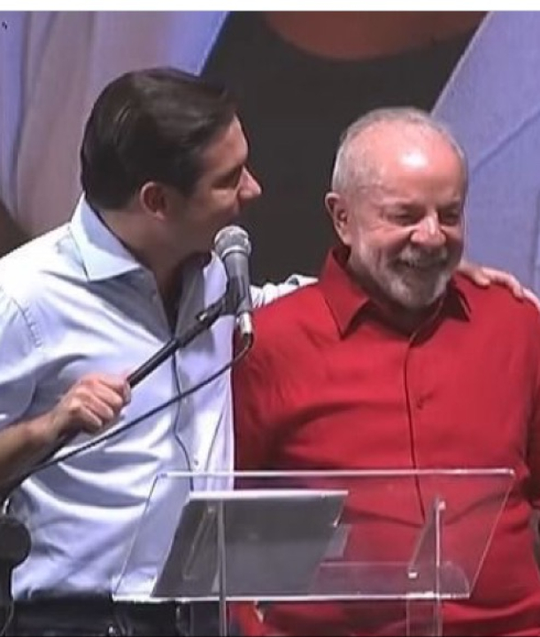 Hugo é vaiado em evento com Lula em comemoração ao Dia dos Professores; ASSISTA