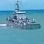 Navio da Marinha Venezuelana fica parcialmente submerso durante exercício militar; VEJA VÍDEO