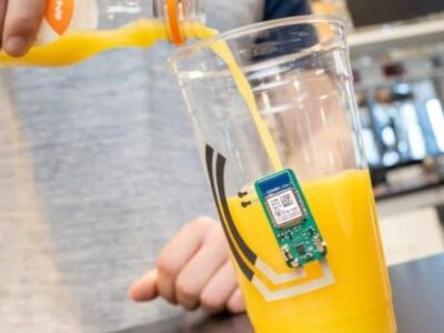 Adesivo em copo monitora níveis de vitamina C pelo suor