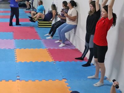 Secretaria de Esportes realiza treinão de Cross Funcional. Aula gratuita será no Ginasião de Esportes no dia 3 de dezembro. Treino é benéfico para a melhoria da força, agilidade e condicionamento físico