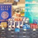 Ação rotária consegue 101 quilos de alimentos para o Educandário, apesar da chuva que caiu na cidade no último sábado e prejudicou a ação. Mesmo assim muitos ajudaram