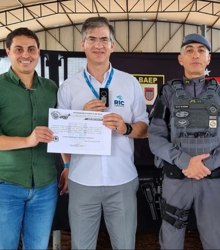RIC Ambiental participa da solenidade de 40 anos do 13º Batalhão de Ações Especiais de Polícia em Marília. A concessionária foi homenageada pelo apoio nas obras de melhoria do estábulo da cavalaria do batalhão