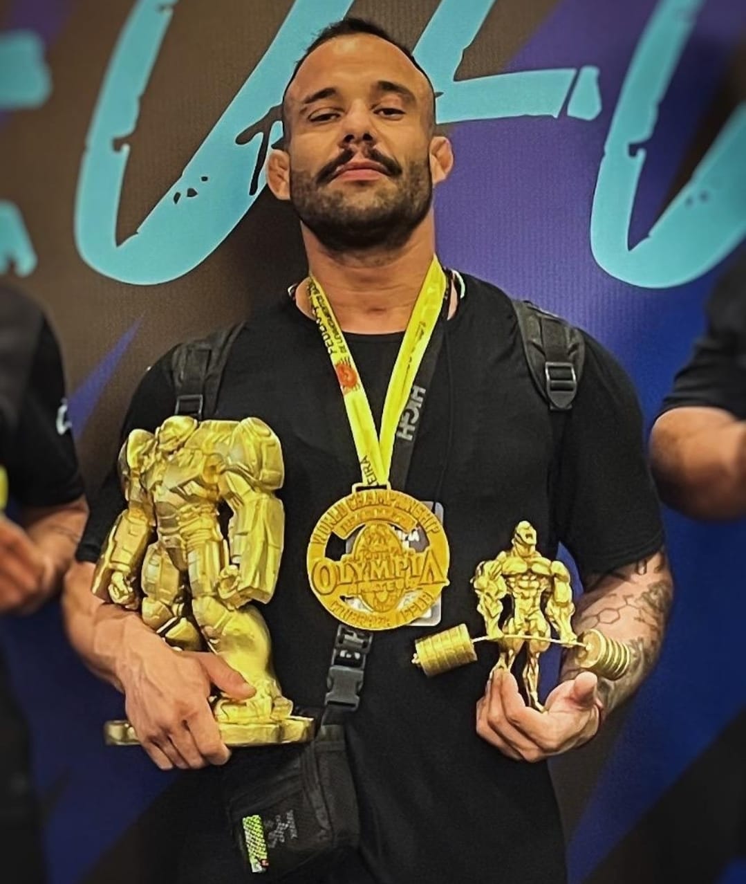 Mariliense Matheus Guru é campeão do Levantamento Terra/ Deadlift Open (100 kg) no Mister Olympia Brasil, em São Paulo, ao levantar 270 quilos. Maior peso levantado na competição