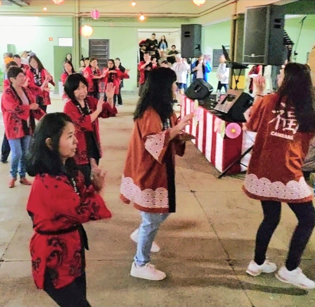 Seicho-No-Ie de Marília realiza com muito sucesso seu tradicional Bon Odori. Reuniu centenas de pessoas da cidade com muita música, gastronomia e danças. Confira fotos e vídeo!