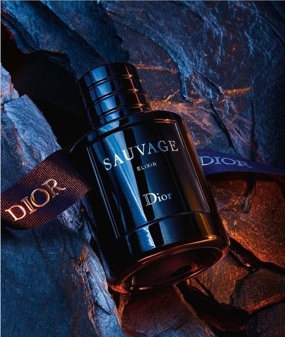 Os 3 perfumes masculinos mais elogiados por mulheres e com maior poder de atração em 2025. Seja pelo aroma marcante ou pela sensação de presença que deixam. Saiba quais