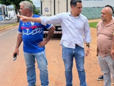 Presidente e equipe da Emdurb realizam vistoria técnica no entorno do Max Atacadista na zona Norte e planeja ações para melhorar a mobilidade e segurança na região. Confira!