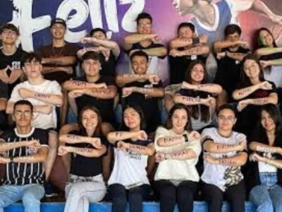 COLÉGIO ESQUEMA ÚNICO: DA TEORIA À PRÁTICA, COMO GUIAMOS ESTUDANTES EM UM MUNDO DIGITAL