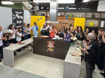 “Esquenta Coração – Natal Solidário 2025” tem sua segunda edição realizada nesta terça- feira (25) pelo Fundo Social de Solidariedade em parceria com a TV Marília, Amigos do Bar e Filantrópica