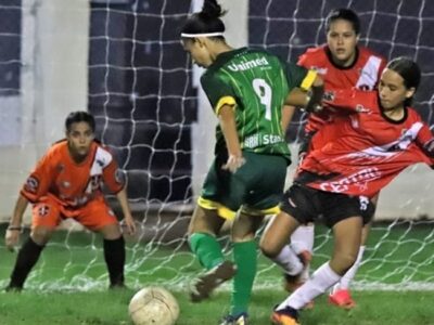 Copa Marília de Futebol de Base tem abertura com goleadas no feminino. Veja os resultados e o Top 3 da artilharia. Masculino já inicia o mata-mata