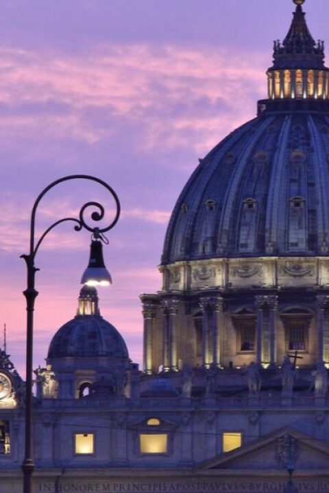 Vaticano conclui que Maria não é corredentora com Jesus