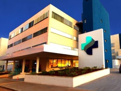 Hospital Beneficente Unimar atualiza protocolos de hemorragia pós-parto e fortalece a segurança das gestantes. Fez encontro estratégico de capacitação voltado às suas equipes assistenciais