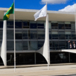 Governo Lula vai reformar Praça dos Três Poderes por R$ 34 milhões, 57% a mais do que o previsto; conheça detalhes do projeto