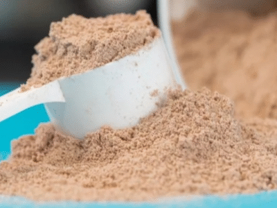 Depois do caso de metanol em bebidas, o governo alerta plataformas sobre a venda de Whey falsificado