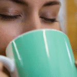 Café pode ser benéfico para quem tem arritmia, segundo estudo