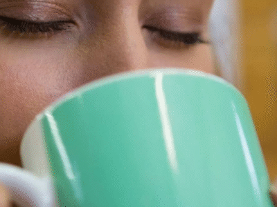 Café pode ser benéfico para quem tem arritmia, segundo estudo