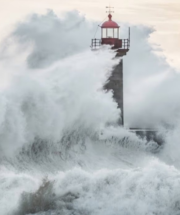 Satélite registra ondas monstruosas de até 20 metros