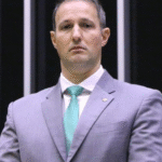 Derrite divulga a nova versão do Projeto de Lei Antifacção.