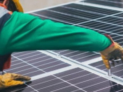 Consumidores com energia solar relatam aumento expressivo em contas após cobrança de ICMS