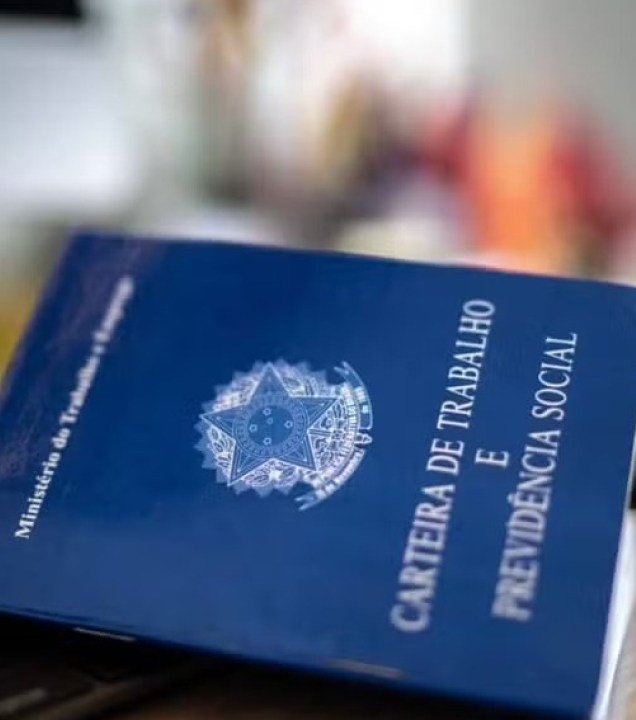 Desemprego cai, mas especialistas apontam o motivo: ‘as pessoas não querem trabalhar mais, só viver de auxílio’