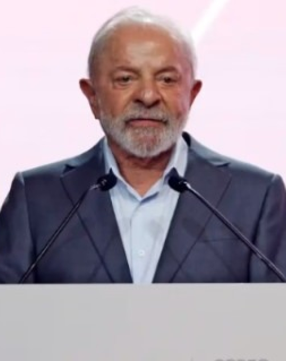 Lula adia sanção do PL que isenta Imposto de Renda para quem ganha até R$ 5.000