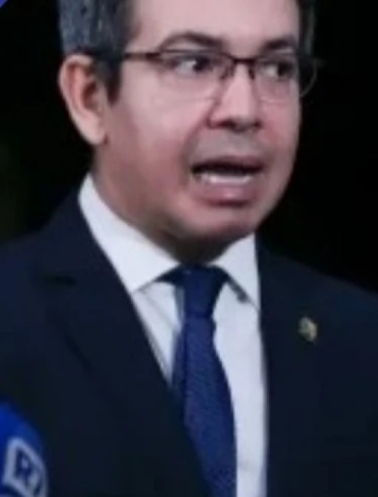 Randolfe fora do Senado, aponta pesquisa