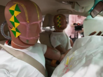 Mulheres em perigo: a falha histórica dos testes de segurança de veículos e aviões