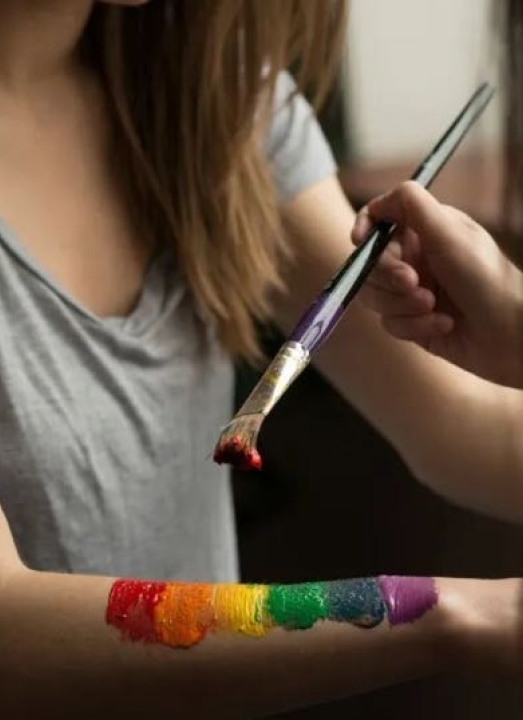 A psicologia aponta três cores frequentemente usadas por pessoas com baixa autoestima; CONFIRA