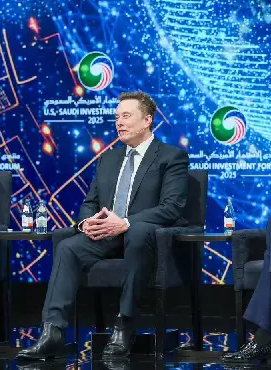 Musk diz que trabalho será opcional em 20 anos