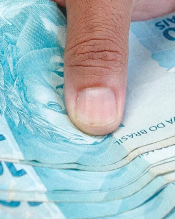 No momento, você está visualizando Trabalhadores recebem primeira parcela do décimo terceiro até esta sexta-feira(28)