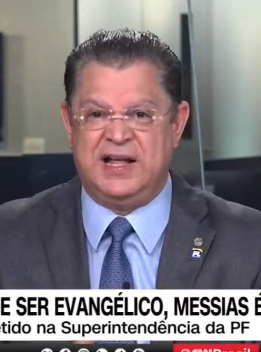 Sostenes manda recado duro aos telespectadores da CNN sobre Messias “antes de ser evangélico ele é petista” ; Assista