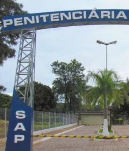 Incêndio em penitenciária deixa mortos e feridos