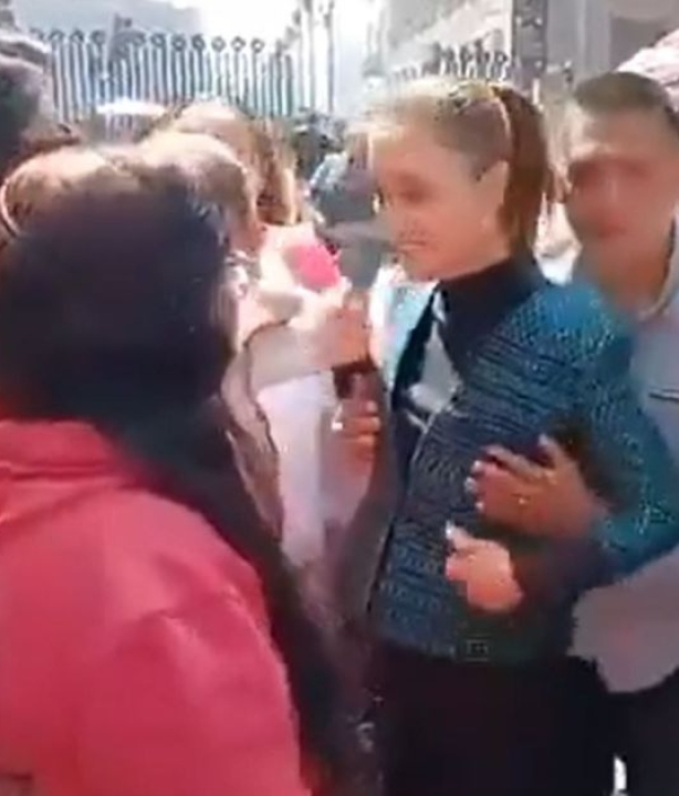 Homem apalpa seios da presidente do México e é preso, VEJA VÍDEO