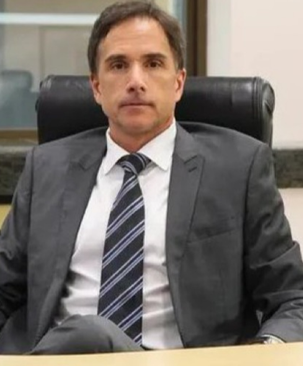 Juíz federal fã de Lula e suspeito de roubar champanhe é afastado