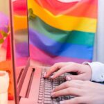 Governo chinês manda remover apps LGBTQIAPN+ da App Store