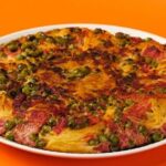 Trouxemos hoje uma deliciosa e prática receita de Torta de Macarrão de Frigideira. Veja ingredientes e até o passo a passo. Ah, e cheia de sabor