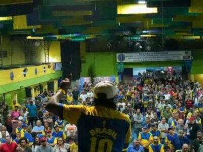Funcionários dos Correios aprovam paralisação em SP