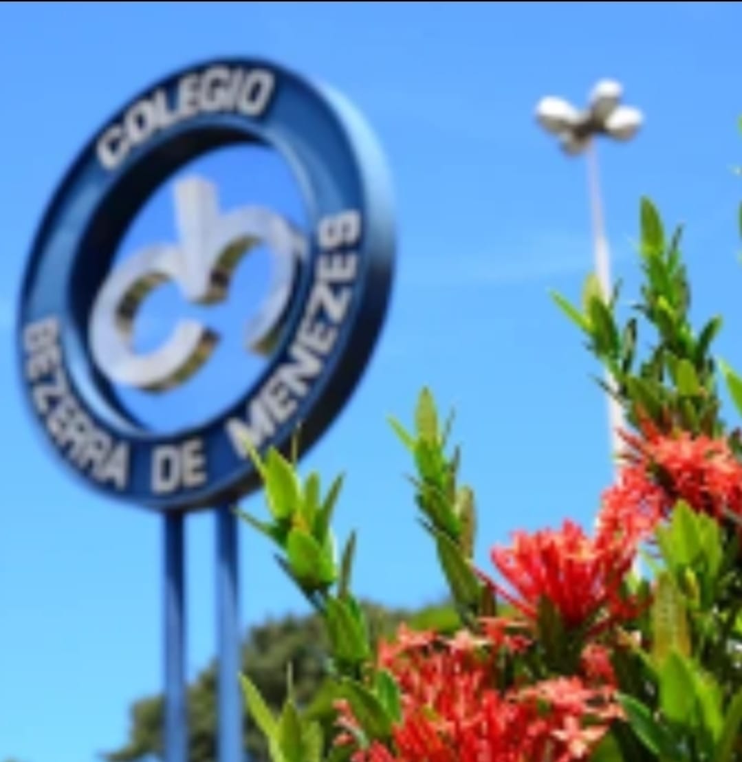 EDUCAÇÃO E TECNOLOGIA: O EQUILÍBRIO ENTRE TRADIÇÃO E INOVAÇÃO NO COLÉGIO BEZERRA DE MENEZES, QUE HÁ 68 ANOS FORMA E TRANSFORMA VIDAS