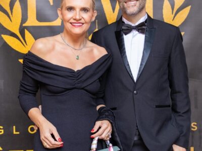 Cinco movimentos que estão mudando a carreira de médicos e impulsionando crescimento. A ginecologista Andréia Bueno afirma o aumento em 600% em sua receita, em nove meses, após reorganizar sua forma de atuar