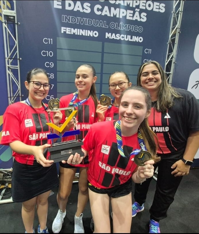 Tênis de Mesa de Marília, representado pela academia Nelson Machado, conquista títulos e medalhas no Brasileirão de Verão Ibterclubes, em Blumenau. Confira!