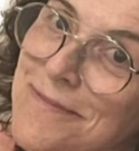 Jornalista que chamou Laurinha Bolsonaro de ‘puta’ é condenada a detenção, multa e indenização; saiba quanto