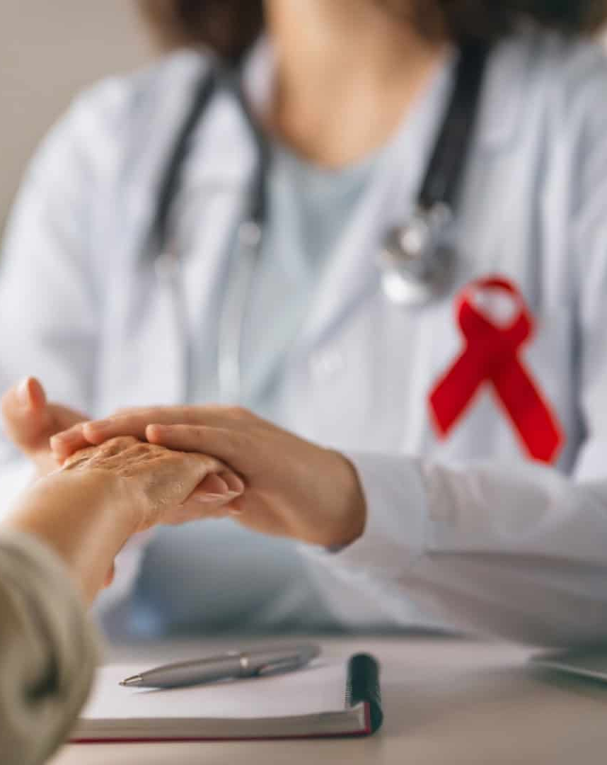 Brasil elimina transmissão vertical do HIV e registra menor mortalidade em 32 anos