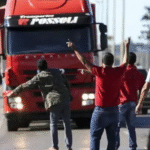 Líder dos caminhoneiros anuncia que a categoria vai parar