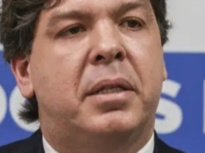 Ministro diz que regulamentar redes é ‘prioridade’ e governo prepara texto