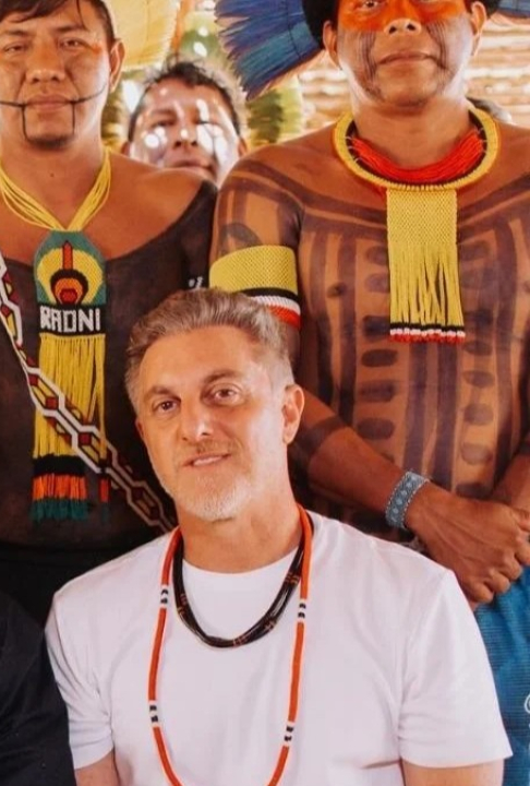 Luciano Huck vira alvo de polêmica após fala sobre celulares em tribo; VEJA VÍDEO