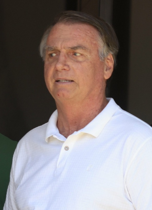 AGORA: Flávio Bolsonaro é escolhido como pré-candidato à Presidência por Bolsonaro; Tarcísio já foi avisado e seguirá para reeleição