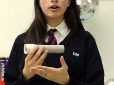 Aos 15 anos, jovem cria lanterna que funciona apenas com o calor da mão humana, dispensa pilhas e revela uma das soluções energéticas portáteis mais surpreendentes