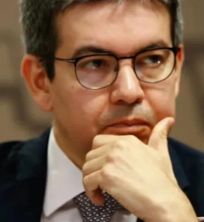 RISCO DE DERROTA: Randolfe e Tebet podem perder cadeiras no senado em 2026