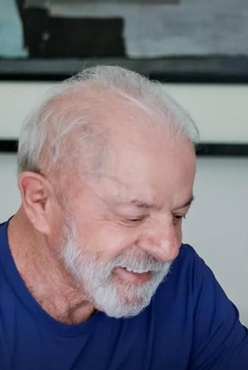 Boulos assume regulamentação de apps e Ifood avisa: lanche popular pode subir 22% e virar luxo para pobre